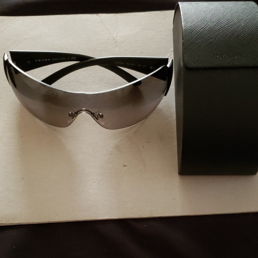 Sun glasses